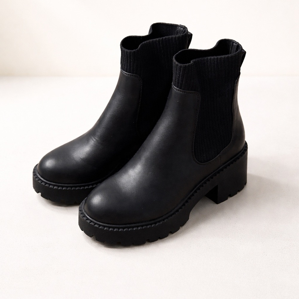 Madden Girl Sleek Black Ankle Boots Sz. 7